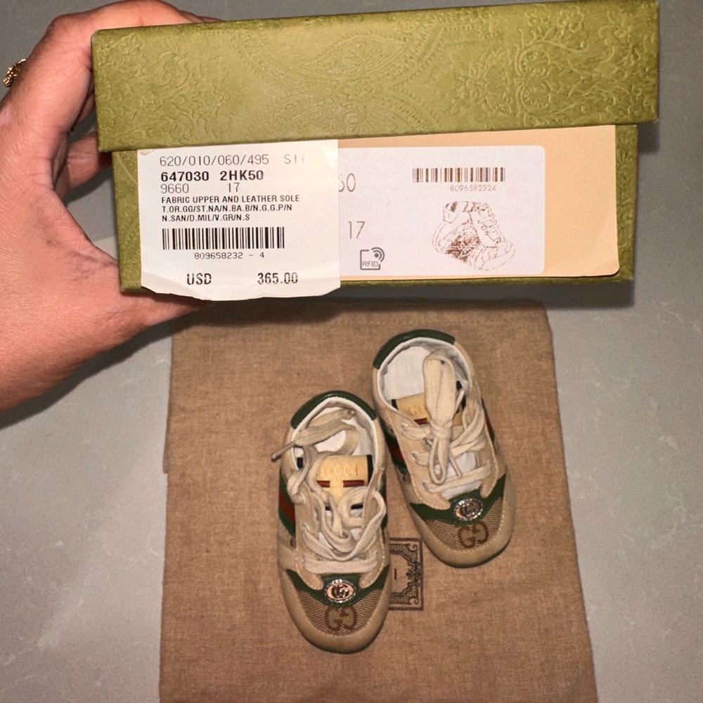 Gucci Baby Shoes in Green and Tan